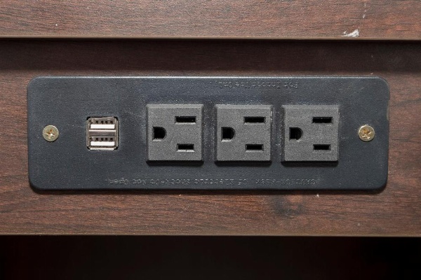 Red Roof PLUS+ & Suites Knoxville West-Cedar Bluff image 20